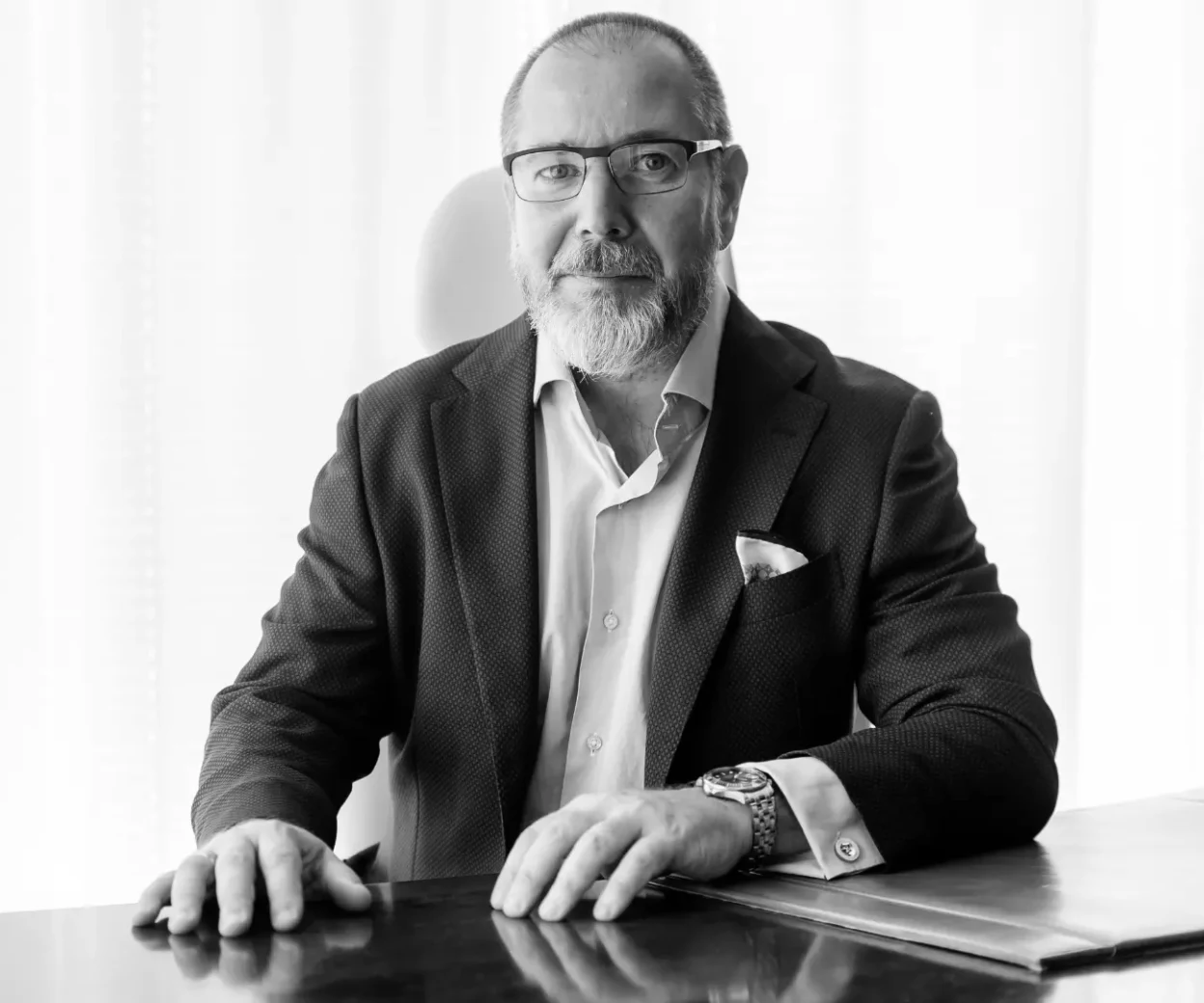 Buga Tamás, a Consortio Zrt. alapítója az irodájában